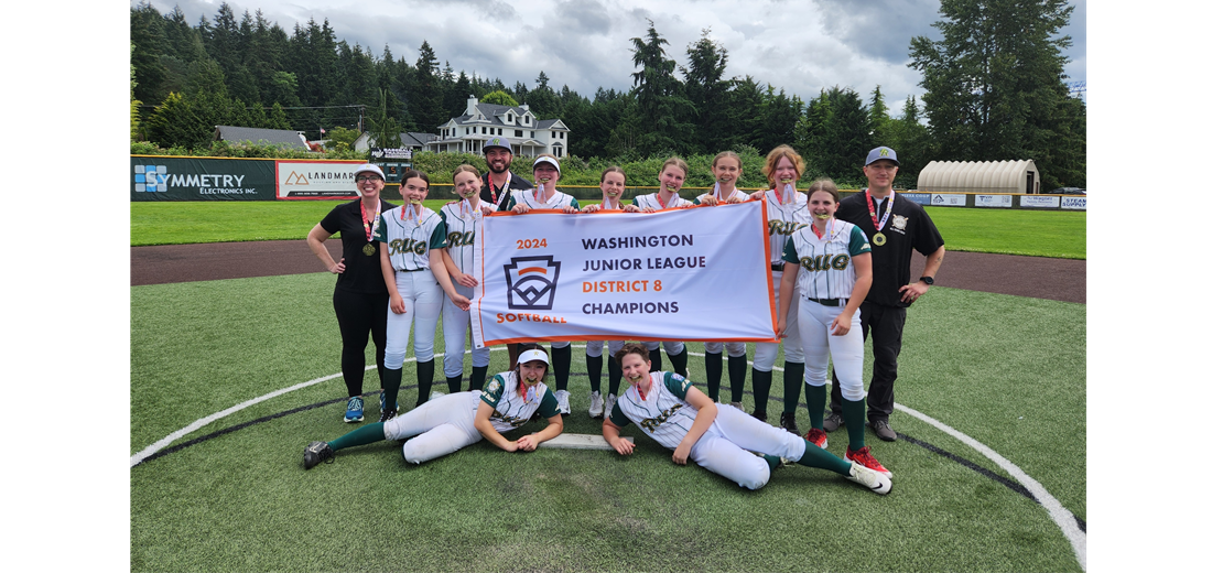 RUG/Magnolia Juniors Softball team wins District 8 Championship!